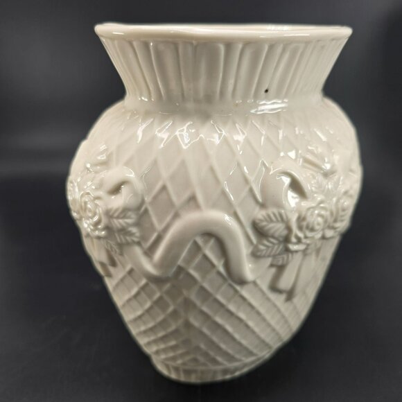 Vintage Ivory Ceramic Vase Embossed Floral Rose Basketweave Pattern JJ3900 - Picture 7 of 9